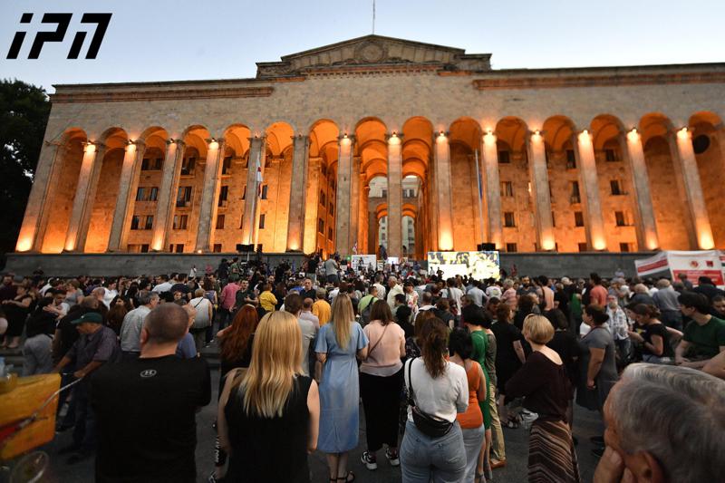 დღეს აქციაზე სიტყვით გამოსვლები არ იქნება და მხოლოდ კონცერტი გაიმართება